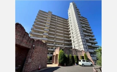 ブリティッシュ・ティンバー泉佐野スウィート　外観1