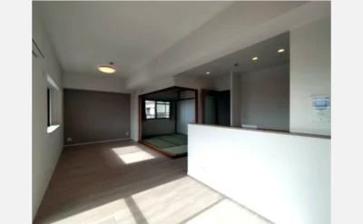 ブリティッシュ・ティンバー泉佐野スウィート　リビング1