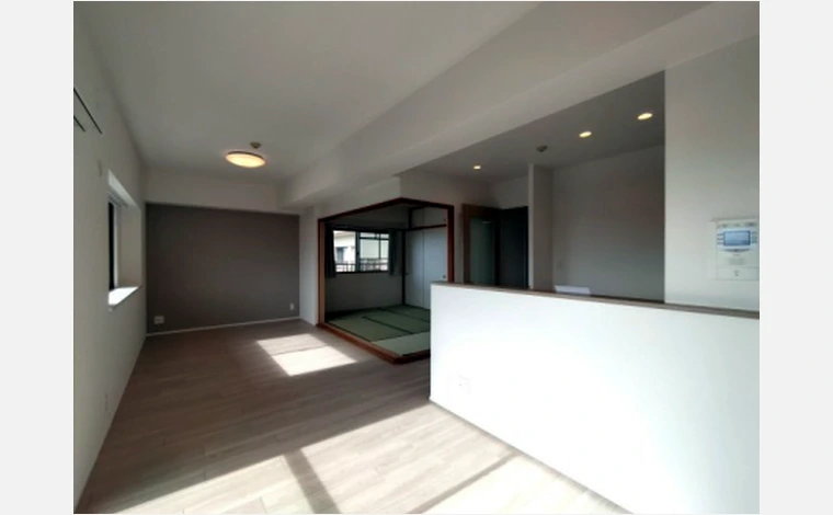 ブリティッシュ・ティンバー泉佐野スウィート 504号室