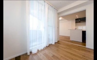 ランズ南森町　リビング1