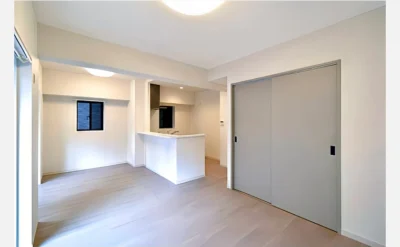 メロディーハイム大手前ヒルズコート 501号室のリビング1