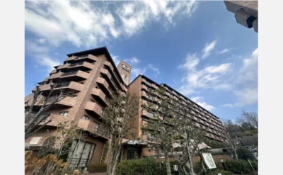 朝日プラザ高槻ウエスト・ヒルズＡ棟 外観1