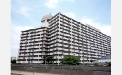 第一シャトー八戸の里 外観1