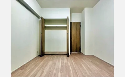 グランドメゾン小阪 洋室2