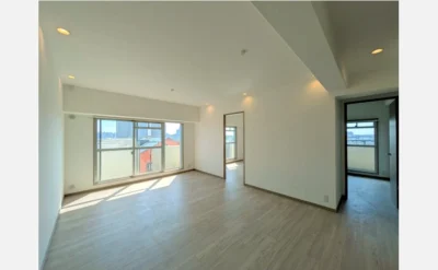 千舟リバーサイドヴィラＤ棟 リビング1