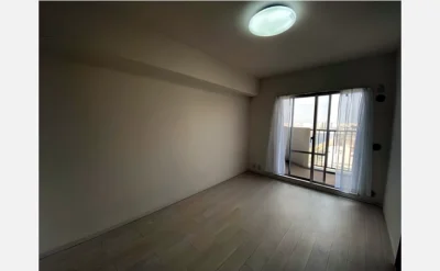 マイシティおおさか５番館 洋室1