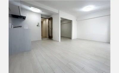 トーカンマンション東梅田 リビング1