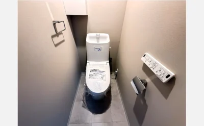 ファミールハイツ城東Ａ棟 1401号室のトイレ1