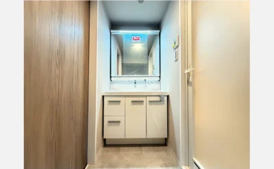 ファミールハイツ城東Ａ棟 1401号室の洗面所1