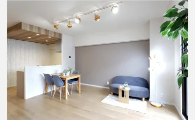 ライフコートフドウ育和公園ハイツ 206号室のリビング1