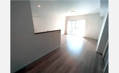 プライムハイツ新大阪 823号室のリビング2