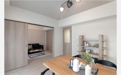 プレステ１５番館鶴見緑地 102号室のリビング1