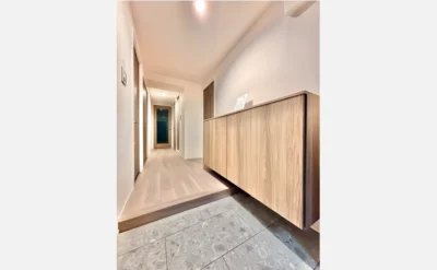 クロスティ八尾南壱番館 203号室1