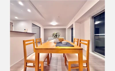 クロスティ八尾南壱番館 203号室のリビング2